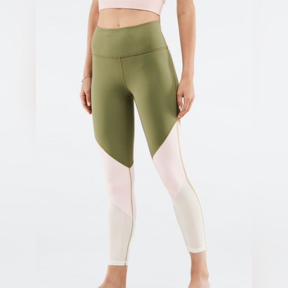 Fabletics Womens XS Zone High Waisted 7/8 Leggings Powerhold Eucalyptus‎ Coconut